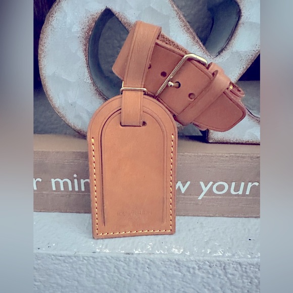 Louis Vuitton Handbags - LOUIS VUITTON
Vachetta Luggage Tag : Poignet Set